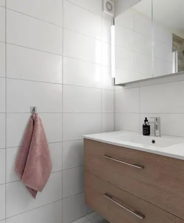 Hus I Naerheten Av Fjellheisen * Tromsø